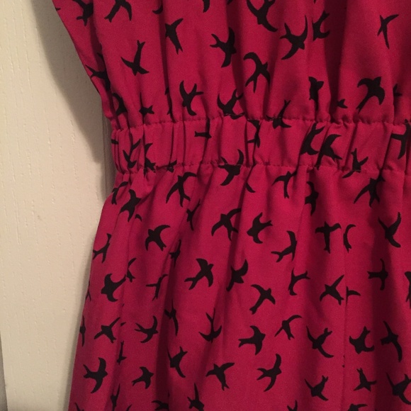 Hot Pink Dress with Bird Design - Picture 4 of 6
